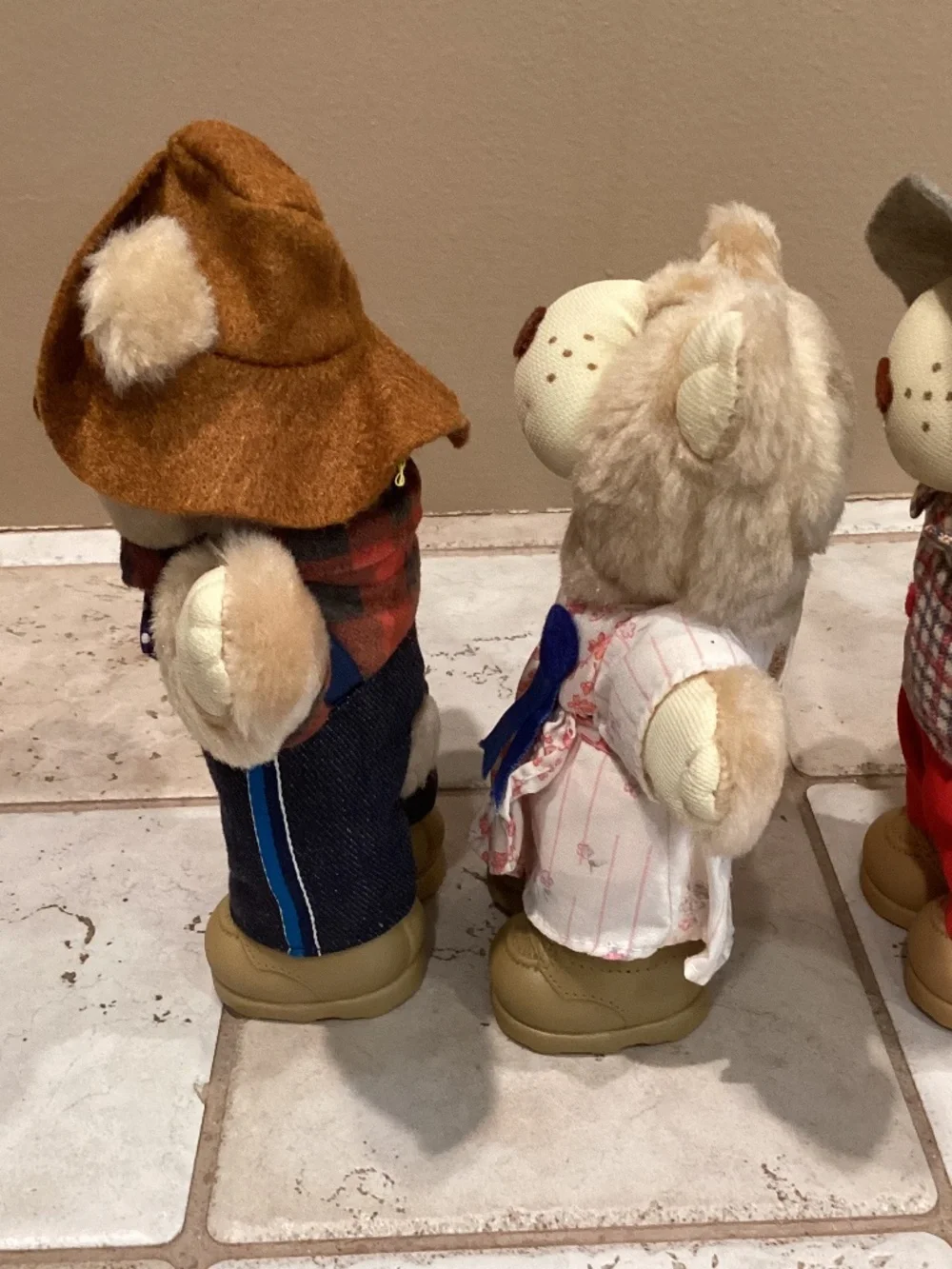 Set of 4 Vintage Wendy’s Original Furskins Collectible Teddy Bears/Plush 1986